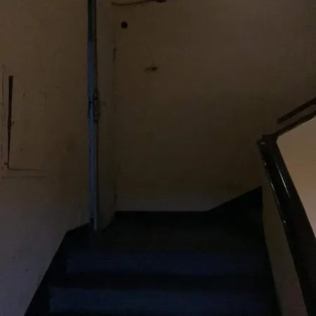 Top Center Roof Apartment *